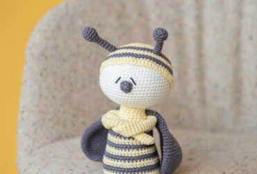 Amigurumi Bee