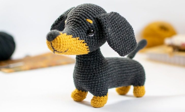 Creating Yumi The Bicolor Dachshund Amigurumi 25 Bicolor